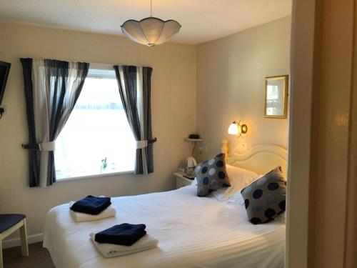 Caledonia Guest House in Plymouth City Center
