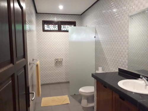 Double Room with Garden View image 4