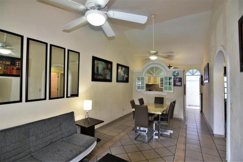 Tulipanes Cancun in Cancún