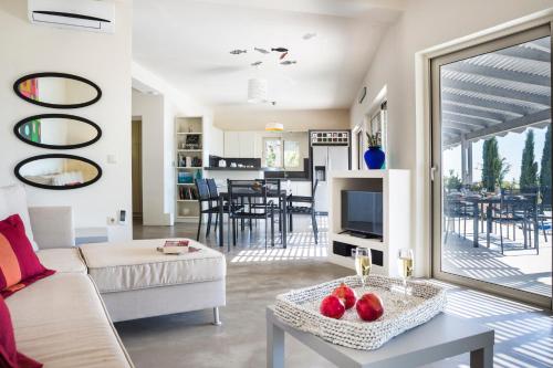  Kaminia Beach Villa in Ratzaklíon