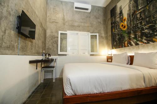 Watu Agung Guest House