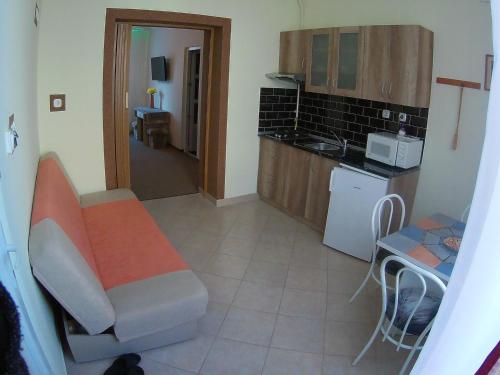Szlavi Apartman - image 3