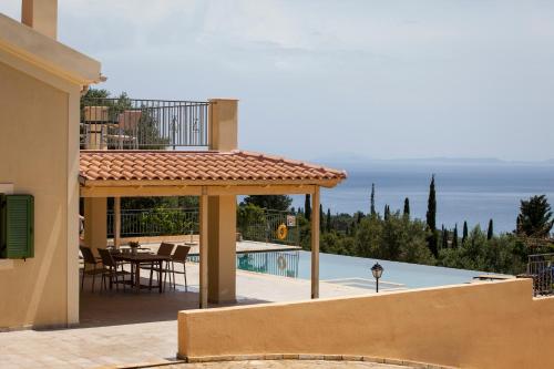  Kristola in Trapezaki