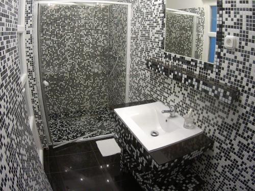 Szlavi Apartman - image 7