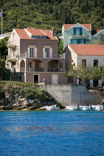  Waterfront Starboard Suite in Fiskardo