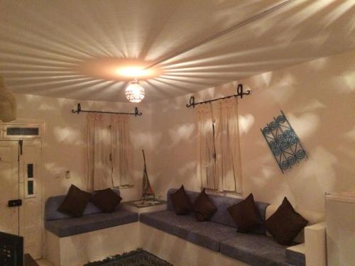 2 bedrooms, 3 beds