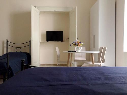 CaToledo Room Type - Quadruple Room with Bathroom