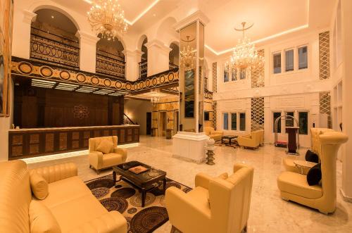 

White Lotus Hotel