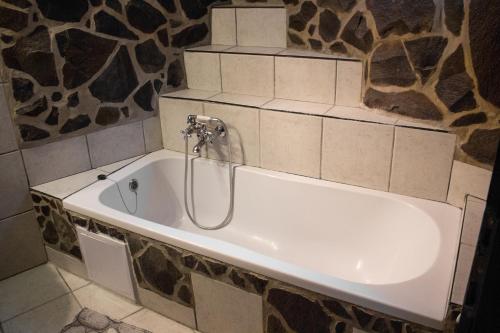 Bathroom, Borzsony Vendeghaz in Nagymaros