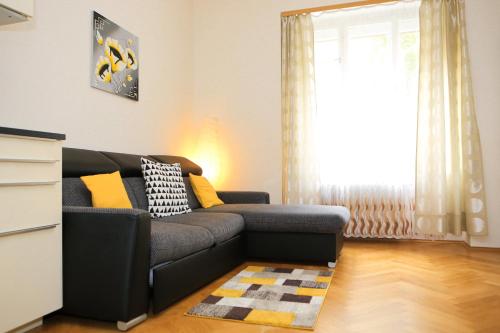 Yellow apartment Flora, Praga (zdjęcie 8)