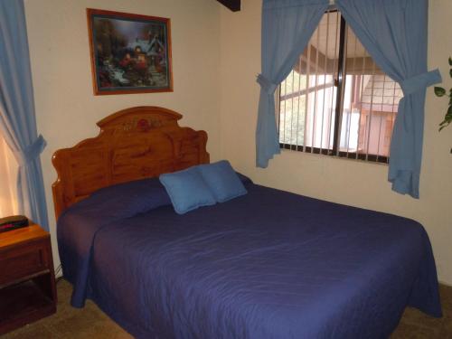 Three-Bedroom Deluxe Townhouse Unit #33 by Snow Summit Townhouses Bus Lic #23581 - image 2
