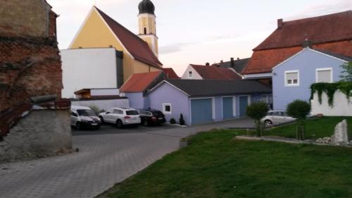 Iekārtas, Pension "Zum Raubritter" in Langquaid