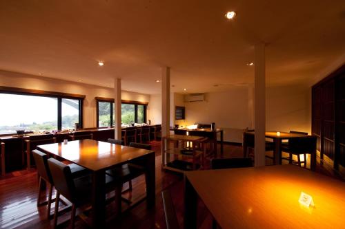 레스토랑, 오카모토야 료칸 (Okamotoya Ryokan) near 유노하나 고야