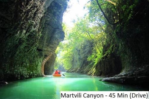 酒店活動, Prometheus Apartment in 茨卡爾圖博