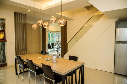 Mountain Homestay 6-8人包棟民宿 in Xinhua District