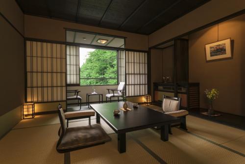 Japanese-Style Standard Room - Early Check-in 13:00 and Late Check-out 11:00
