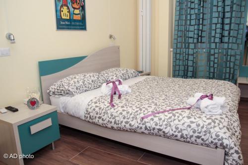 Homesuitehome - image 7