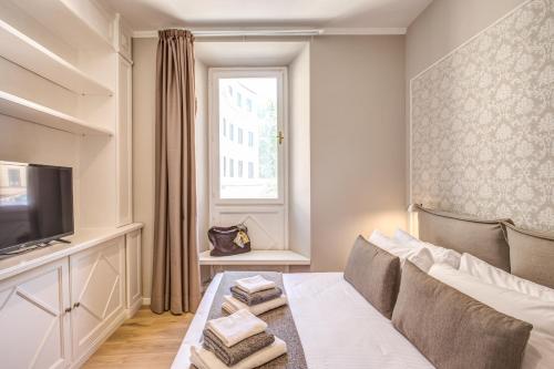 The Spanish Suite Via di Ripetta - image 12