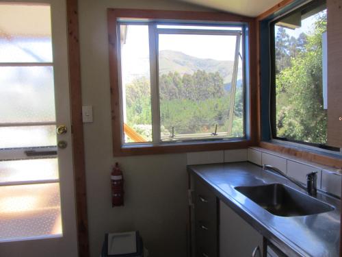 virtuve, Snowberry Cottage at Lochsloy Farm Little River in Little River