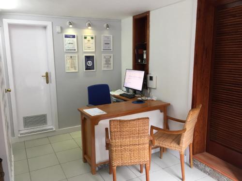 Apartamentos El Paseo - main image