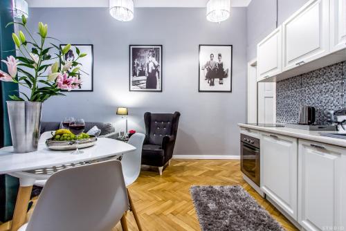 ClickTheFlat Palace Of Culture Apartment, Warsaw (photo 7)