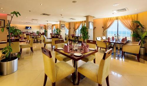 食べ物/飲み物, コーラル ジュバイル ホテル (Coral Jubail Hotel) in アル ジュバイル
