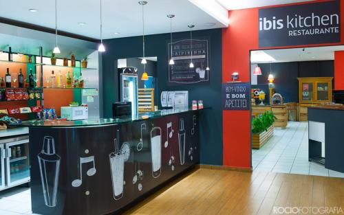 ibis Uberlandia Stop at Ibis Uberlandia to discover the wonders of Uberlandia. The property offers a high standard of service and amenities to suit the individual needs of all travelers. Service-minded staff will wel