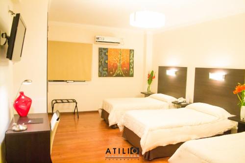 3 twin beds