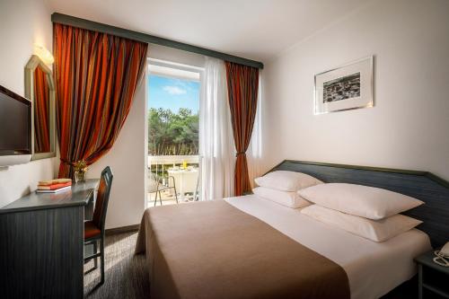1 queen bed