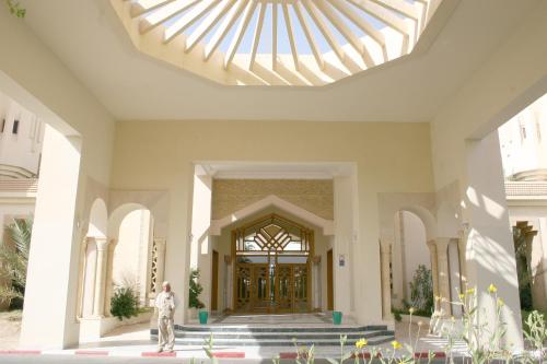 ทางเข้า, El Mouradi Douz in ดูซ