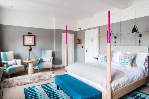 The Swan Room Type - Deluxe Double Room