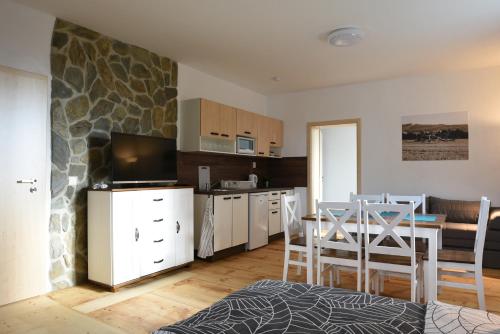 廚房, Wellness Apartmany Vizmberk in 大洛西尼