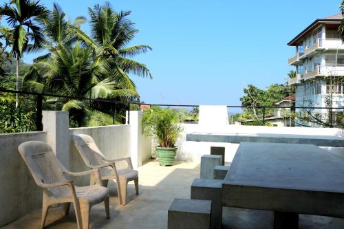 balkon/terras, Kandy Backpakers Hostel in Kandy