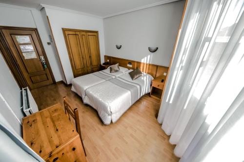 Hostal Alvi - image 14