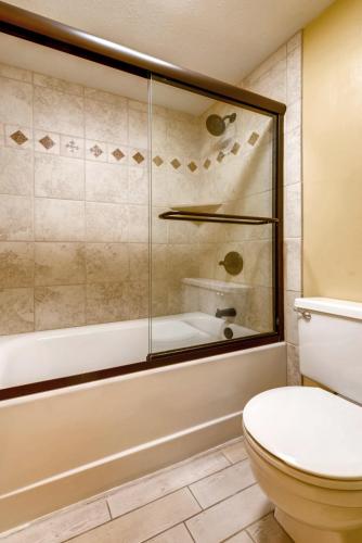 Two-Bedroom 304 at Trails End - image 5