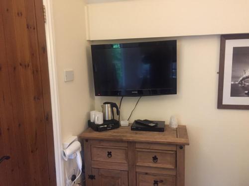 Findon Rest Ltd - image 7