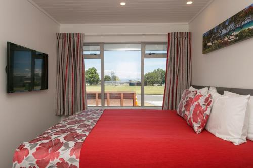 eMotel Room Type - One Bedroom Apartment