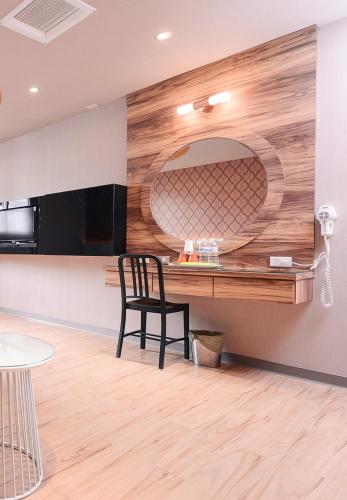 Hami Melon Motel in Pingzhen District