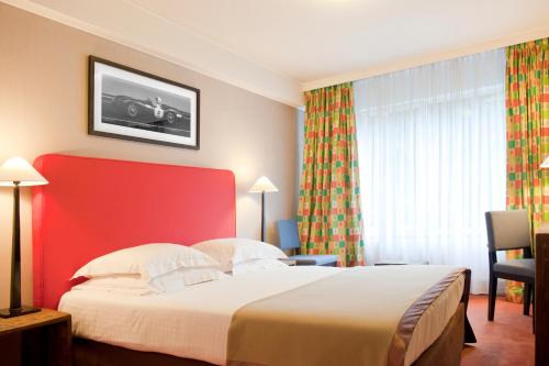 room detail thumbnail 0