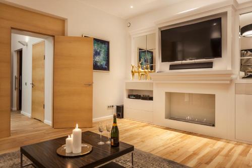 Świętojańska Old Town Deluxe Apartament by BookingHost, Varšava (fotografie 9)