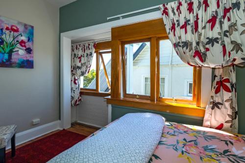 The Sanctuary Beach Side and Spa The Sanctuary - Timaru is conveniently located in the popular Maori Hill area. The property features a wide range of facilities to make your stay a pleasant experience. Service-minded staff will welco