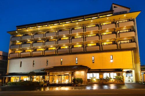 Kawaguchiya Kinosaki Riverside Hotel - Accommodation - Toyooka