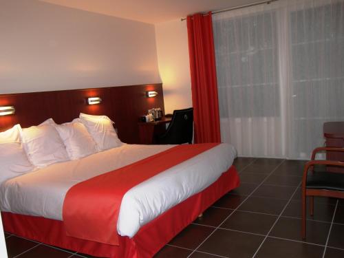Hostellerie Del Matin Calme - Accommodation - Montverdun