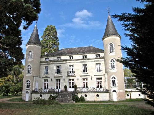 Château Les Vallées chambre d'hôte Tournon-Saint-Martin