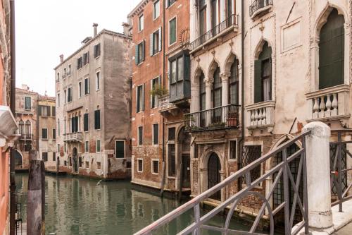 La Fenice Double Canal view - image 4
