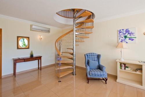 Two-Bedroom Penthouse Apartment image 6