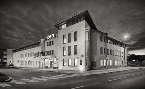 EA Hotel Populus - image 3