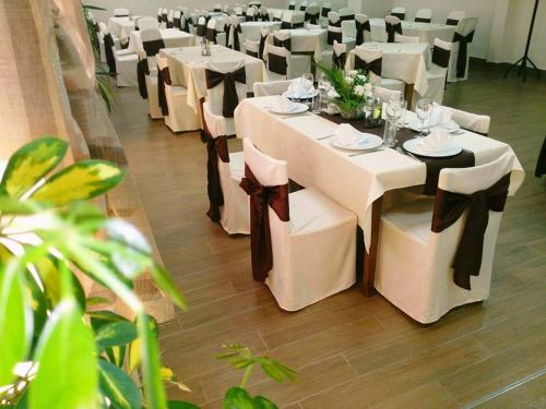 ห้องอาหาร, Hotel N in วอซโดวัซ