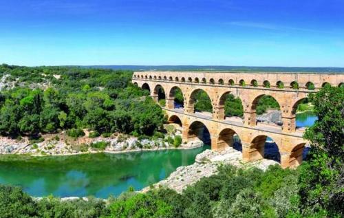 Bergerie en pierres près d'Uzès,vue exceptionnelle gîte à louer Saint-Chaptes