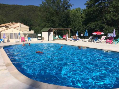 泳池, Camping Les Gorges de l'Herault in 敘梅恩
